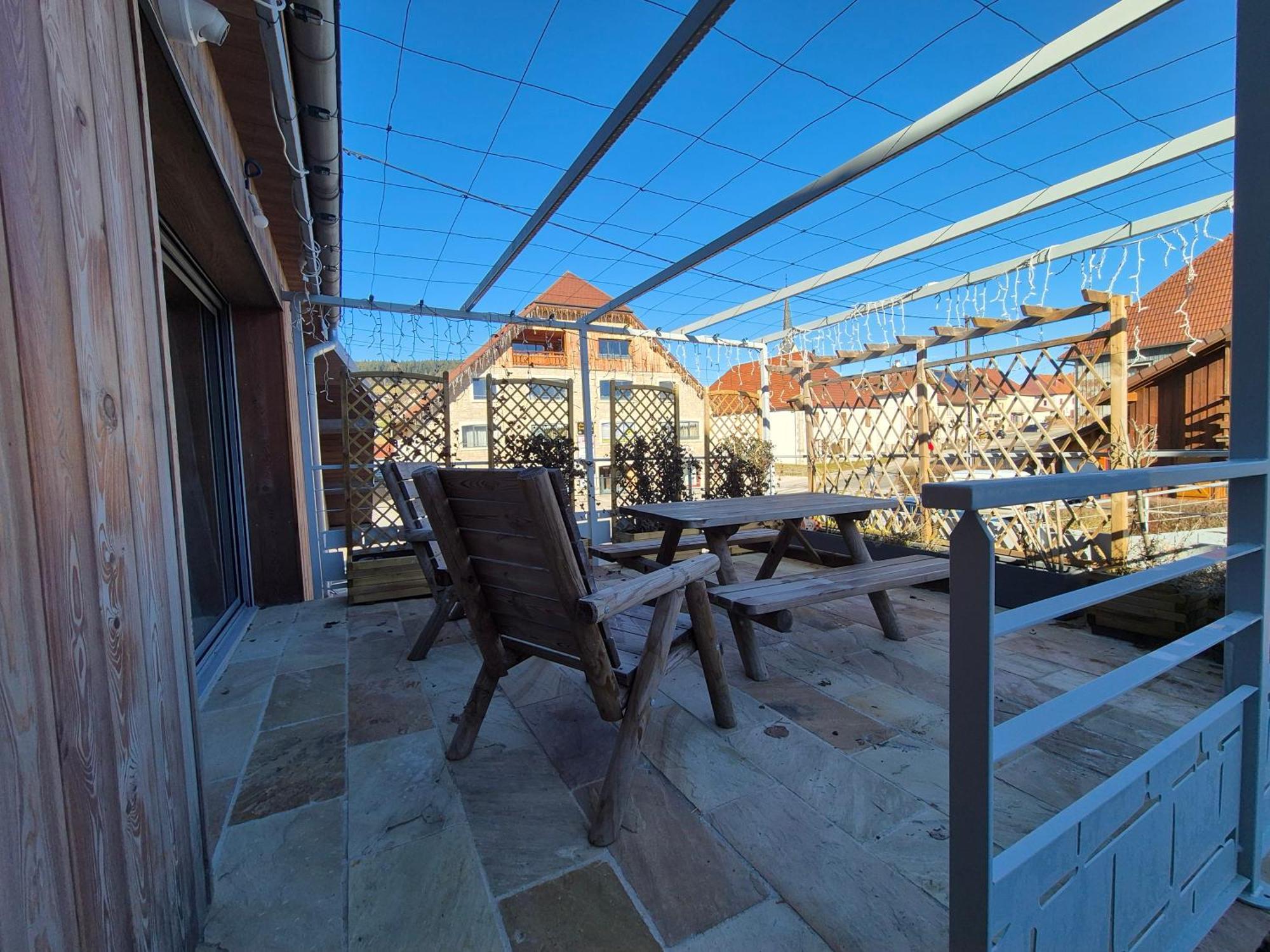 Del Vino Bar A Vin & Guitares Appartement Sauna Terrasse Garage Orchamps-Vennes Kültér fotó