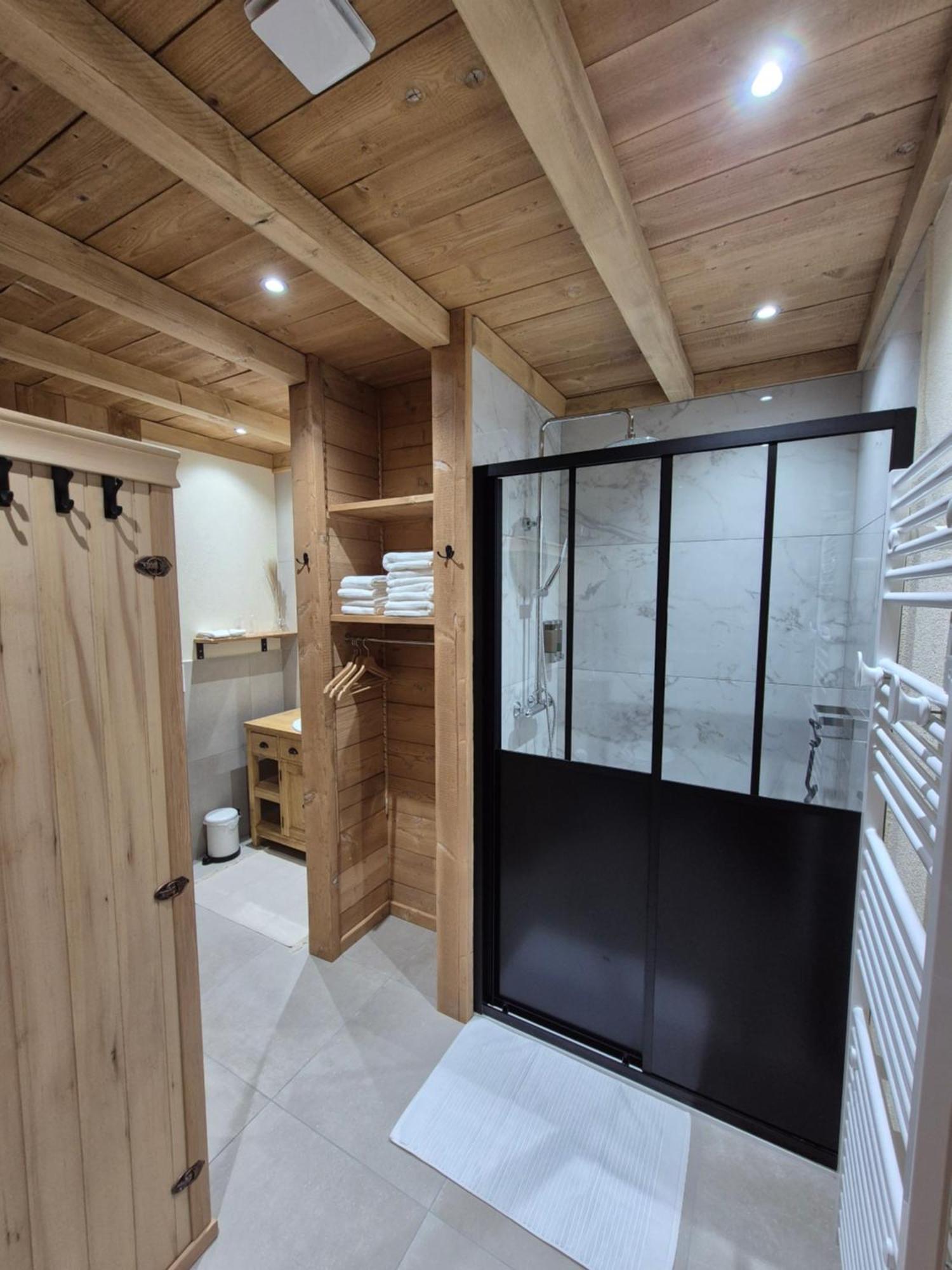 Del Vino Bar A Vin & Guitares Appartement Sauna Terrasse Garage Orchamps-Vennes Kültér fotó